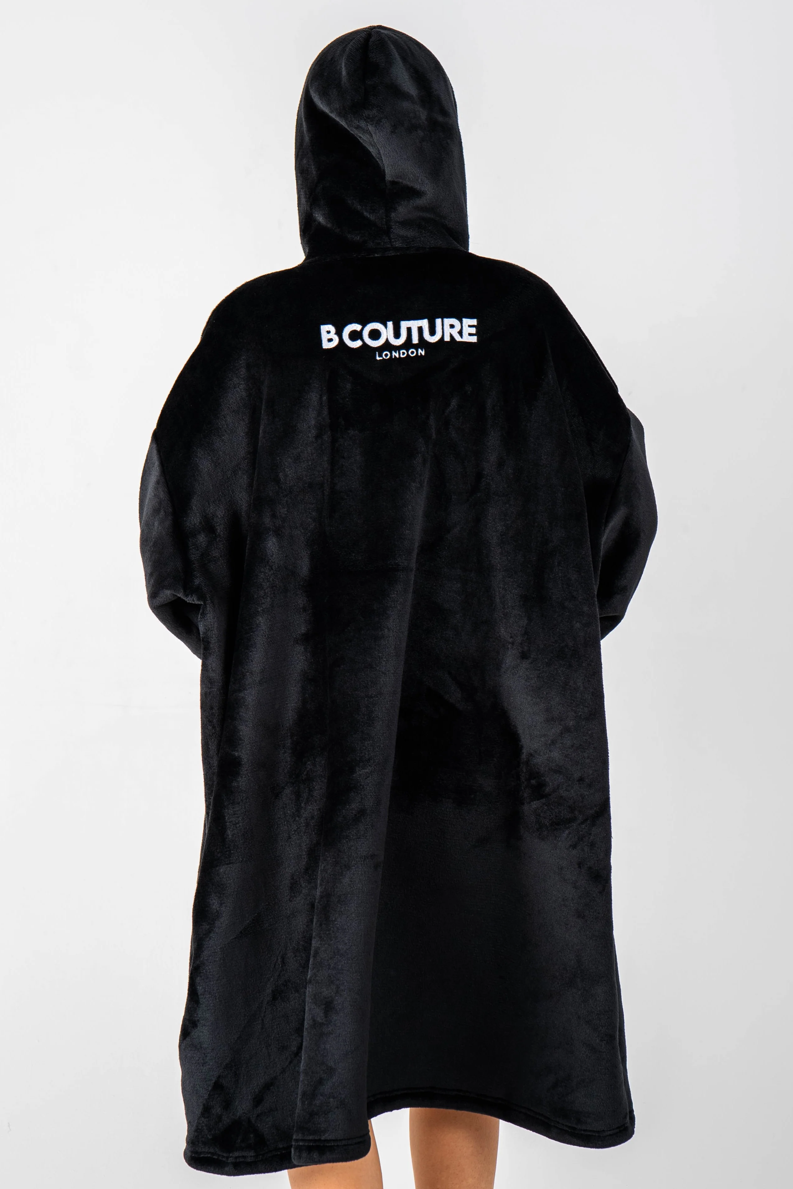 Bishopsgate Double Weight Fleece Blanket Hoodie - Black - Image 4
